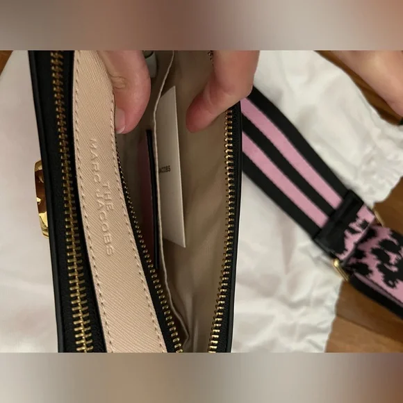 Marc Jacobs The Snapshot Camera Bag In Pink/Red Leopard - Picture 4 of 7